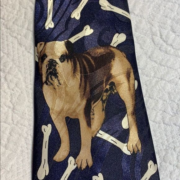 Men’s dog and bone tie - Picture 3 of 5